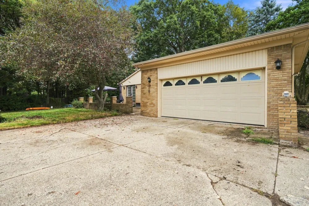 47795 Anna Court Shelby Charter Township, MI 48315