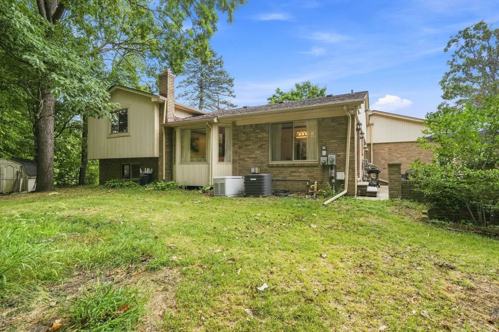 47795 Anna Court Shelby Charter Township, MI 48315