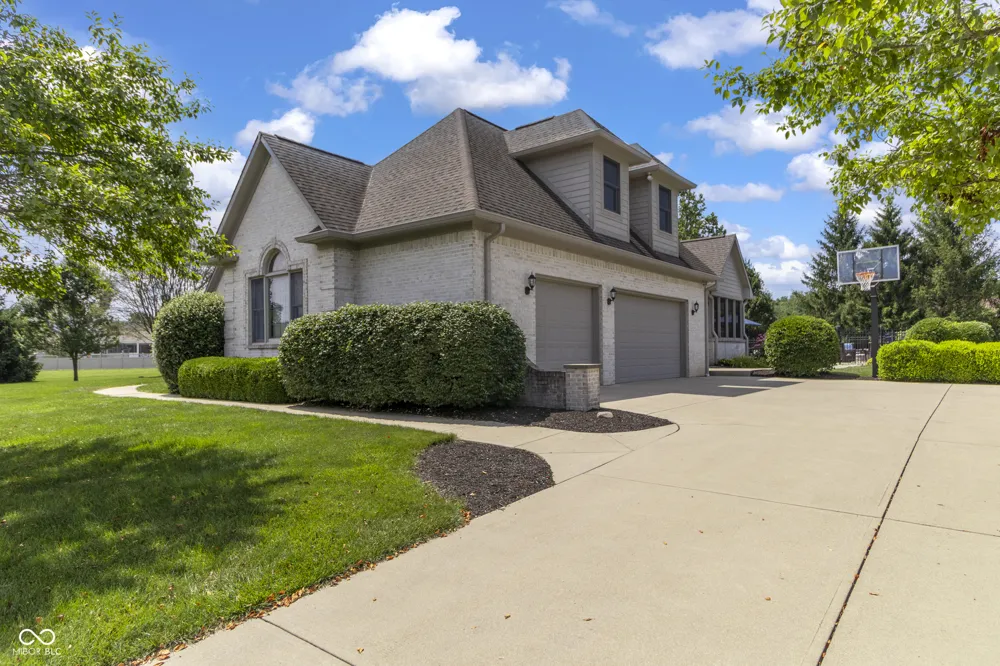10658 Reel Creek Lane Brownsburg, IN 46112