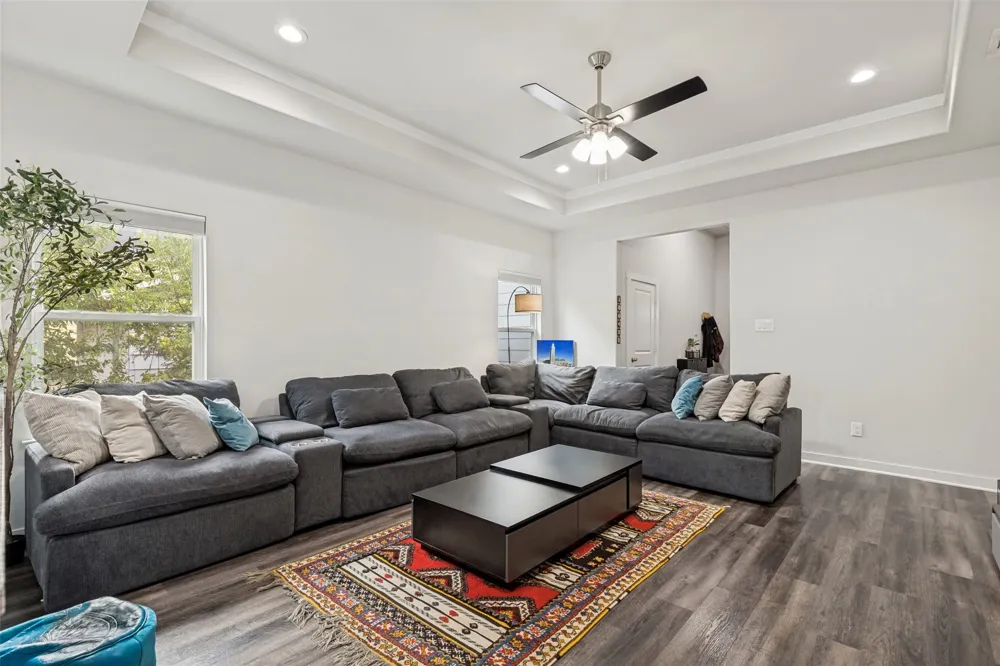 2547 Fatima Avenue Dallas, TX 75241
