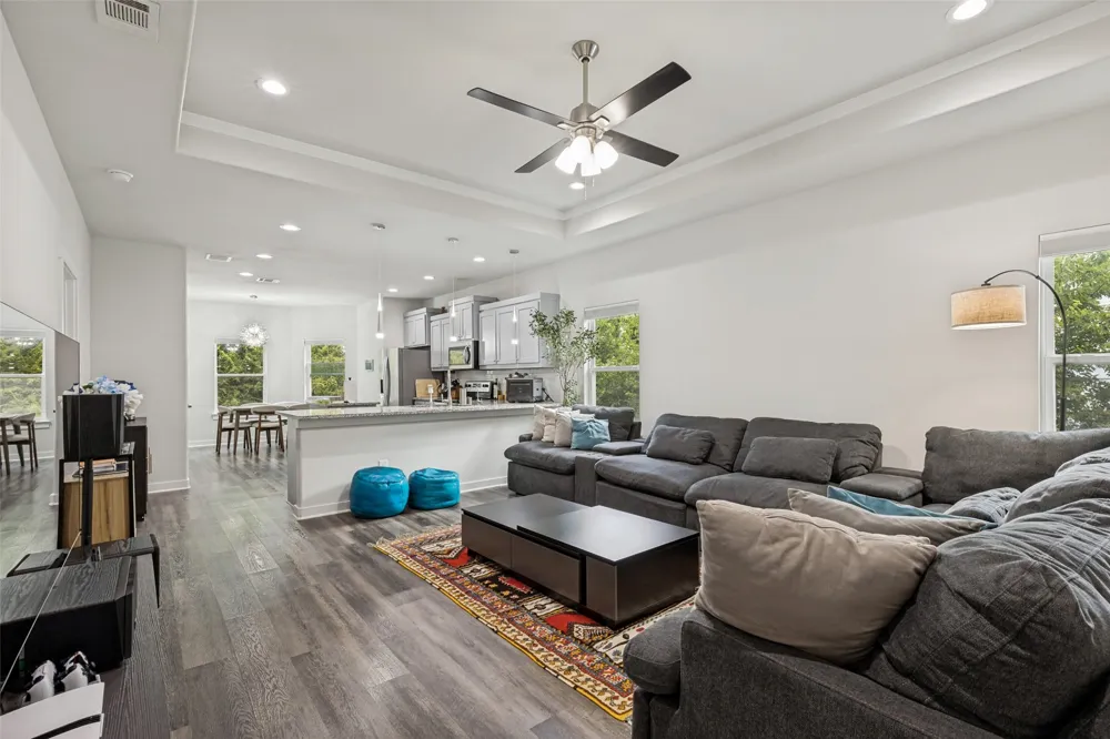 2547 Fatima Avenue Dallas, TX 75241