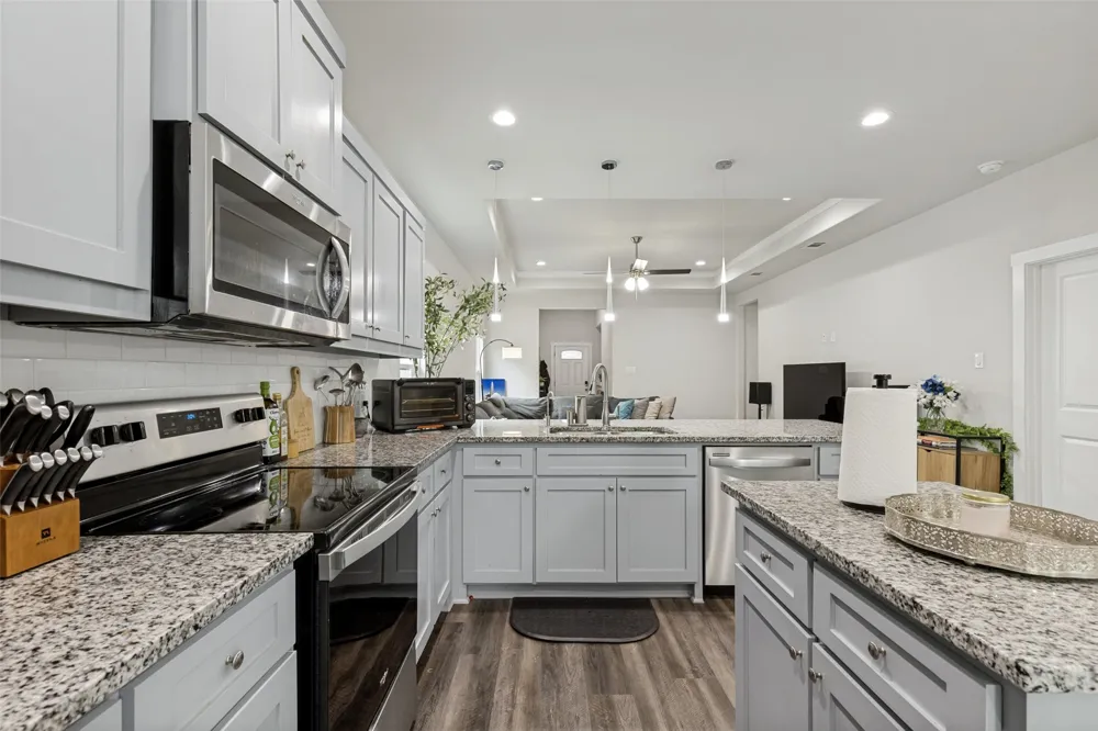 2547 Fatima Avenue Dallas, TX 75241