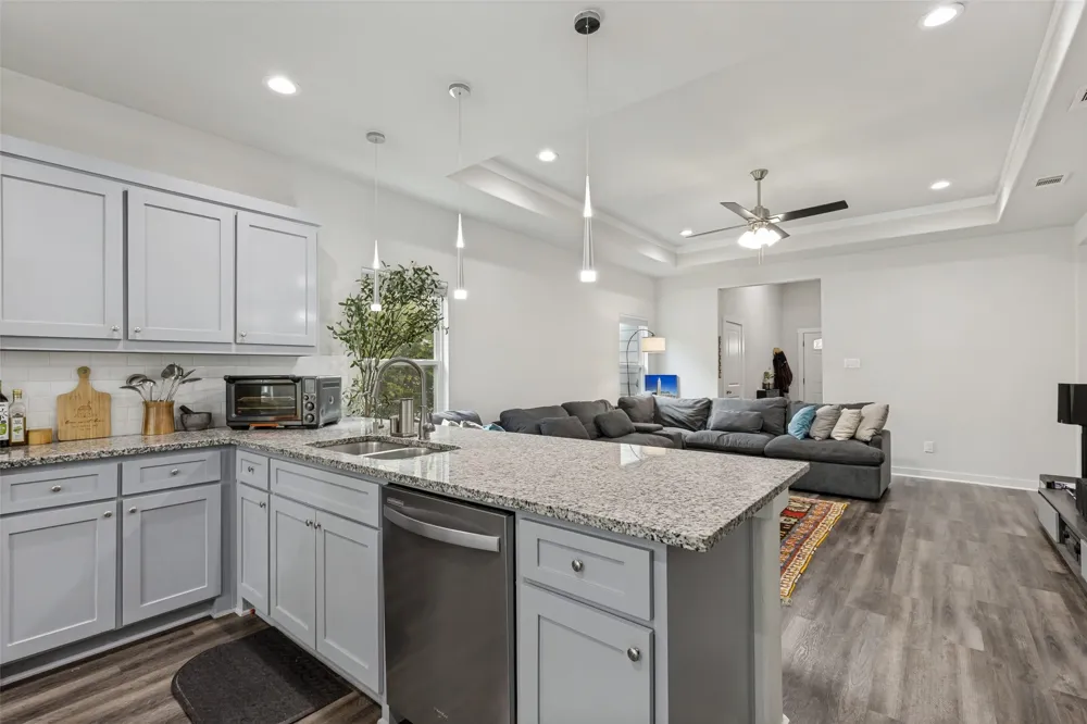 2547 Fatima Avenue Dallas, TX 75241