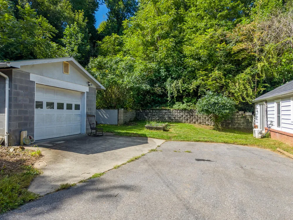 Nature Lane Waynesville, NC 28786