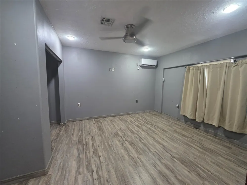 1905 Suntide Road Corpus Christi, TX 78409