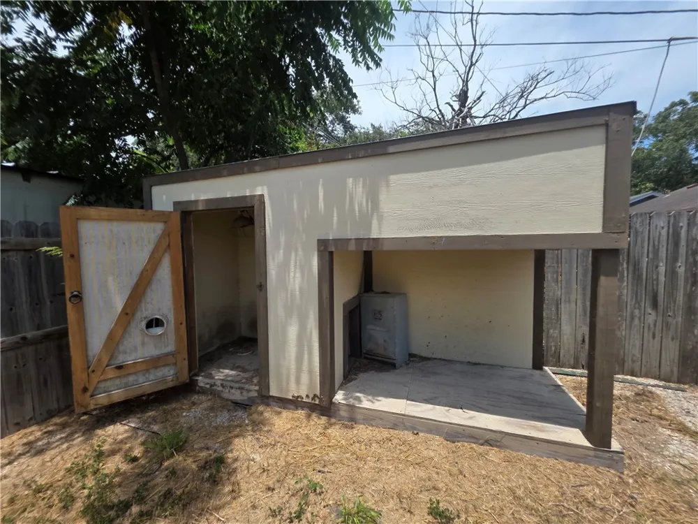 1905 Suntide Road Corpus Christi, TX 78409