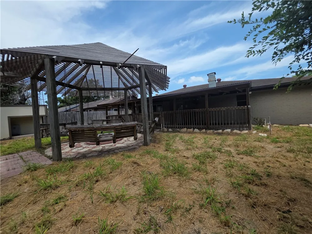1905 Suntide Road Corpus Christi, TX 78409