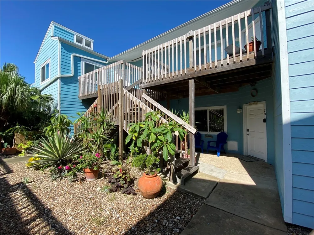15010 Leeward Drive #701 Corpus Christi, TX 78418