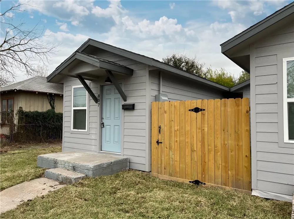 803 18th Street Corpus Christi, TX 78405