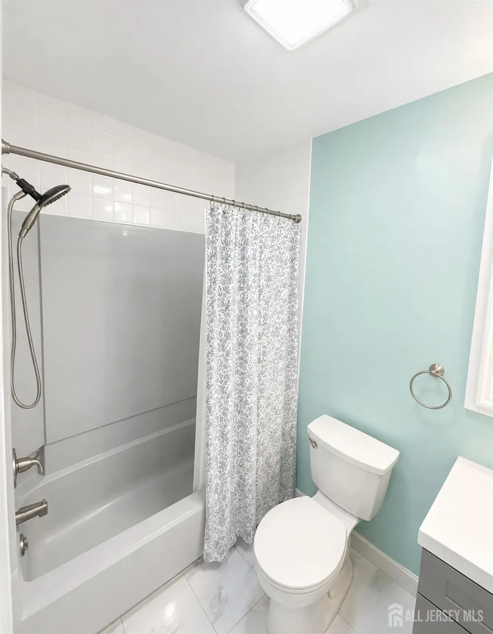 905 Spruce Hills Drive Drive #905 Glen Gardner, NJ 08826