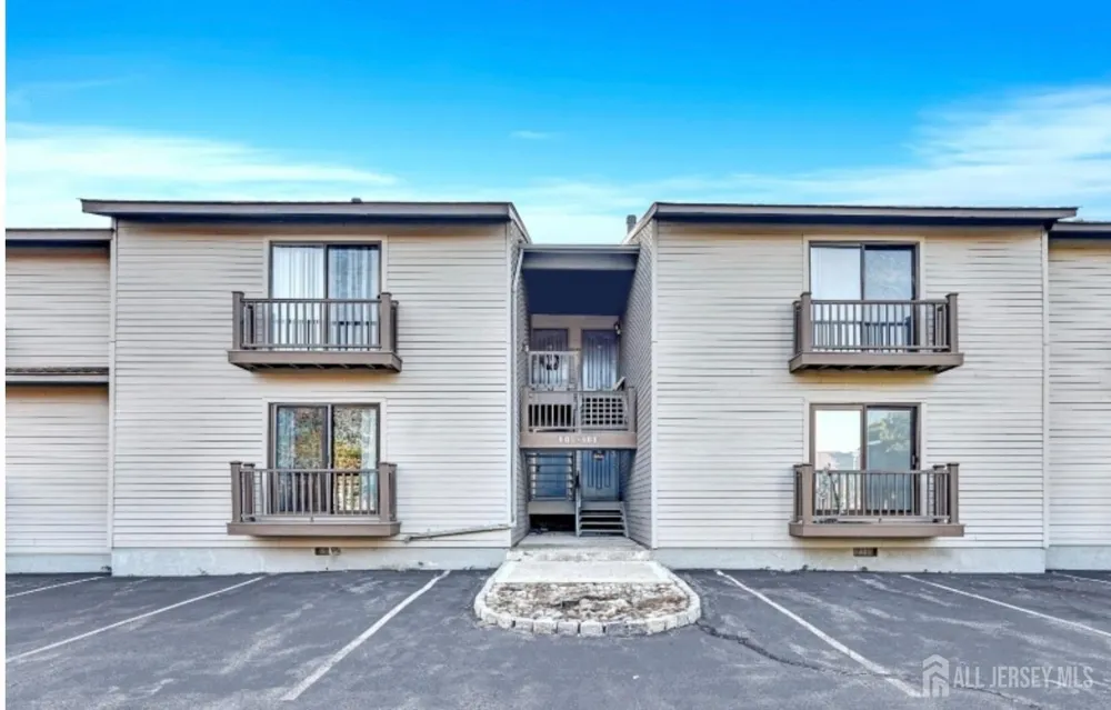 905 Spruce Hills Drive Drive #905 Glen Gardner, NJ 08826