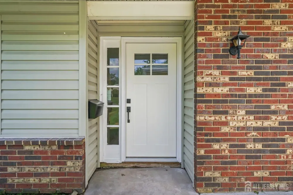 164 Kalmia Plaza #164A Monroe, NJ 08831