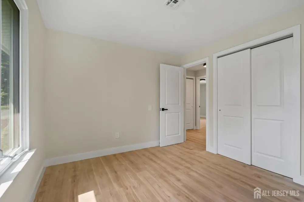 164 Kalmia Plaza #164A Monroe, NJ 08831