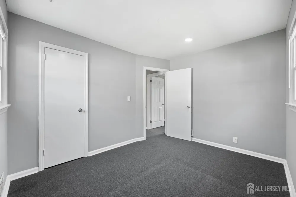 48 Buchanan Avenue Sayreville, NJ 08859