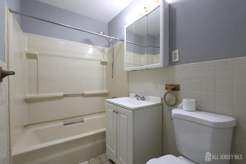 48 Buchanan Avenue Sayreville, NJ 08859