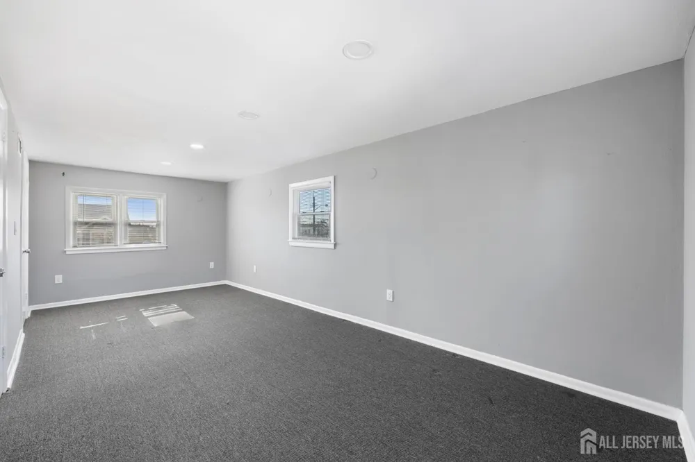 48 Buchanan Avenue Sayreville, NJ 08859