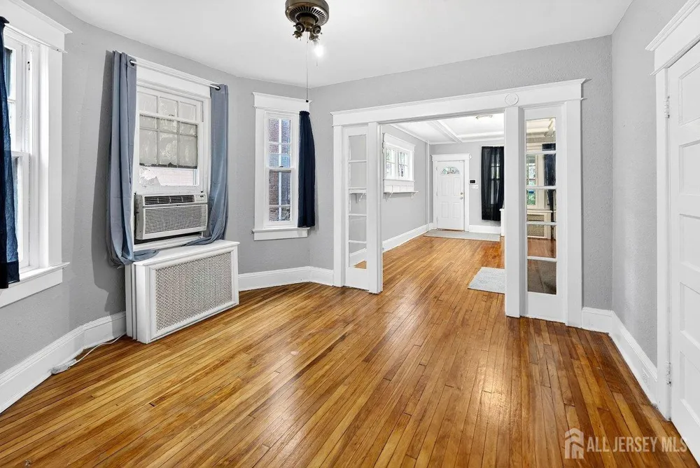 53 Sanhican Drive Trenton, NJ 08618
