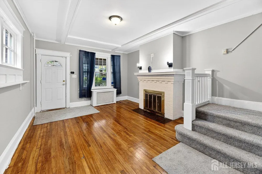 53 Sanhican Drive Trenton, NJ 08618