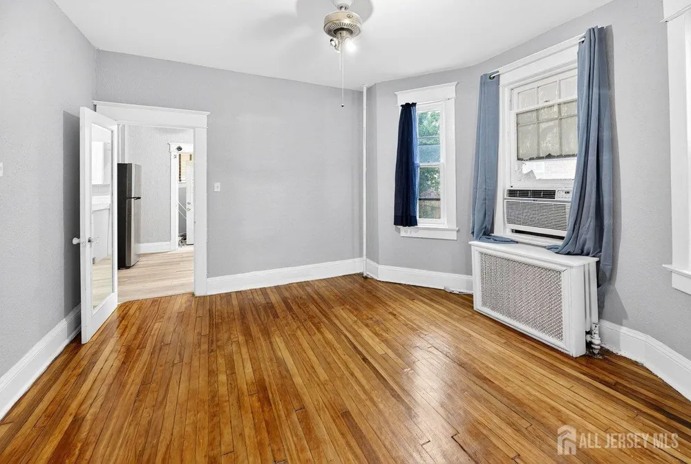 53 Sanhican Drive Trenton, NJ 08618