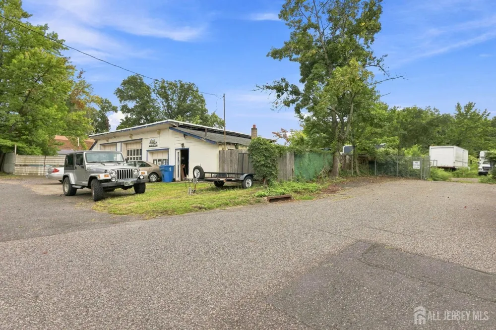 845 forrest Avenue Old Bridge, NJ 08879