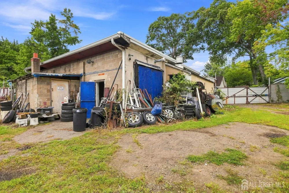 845 forrest Avenue Old Bridge, NJ 08879