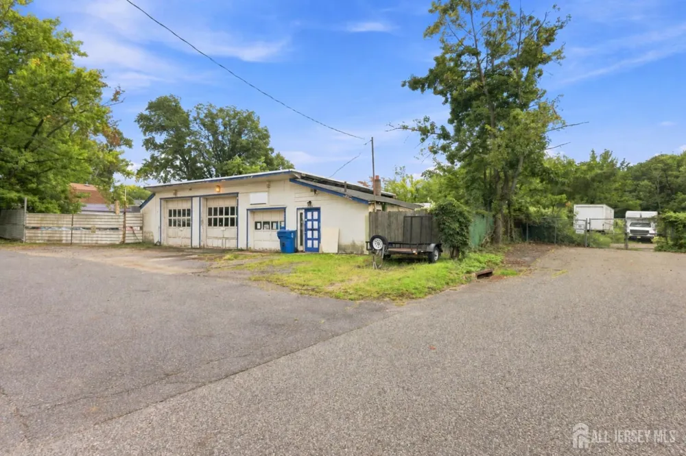 845 forrest Avenue Old Bridge, NJ 08879