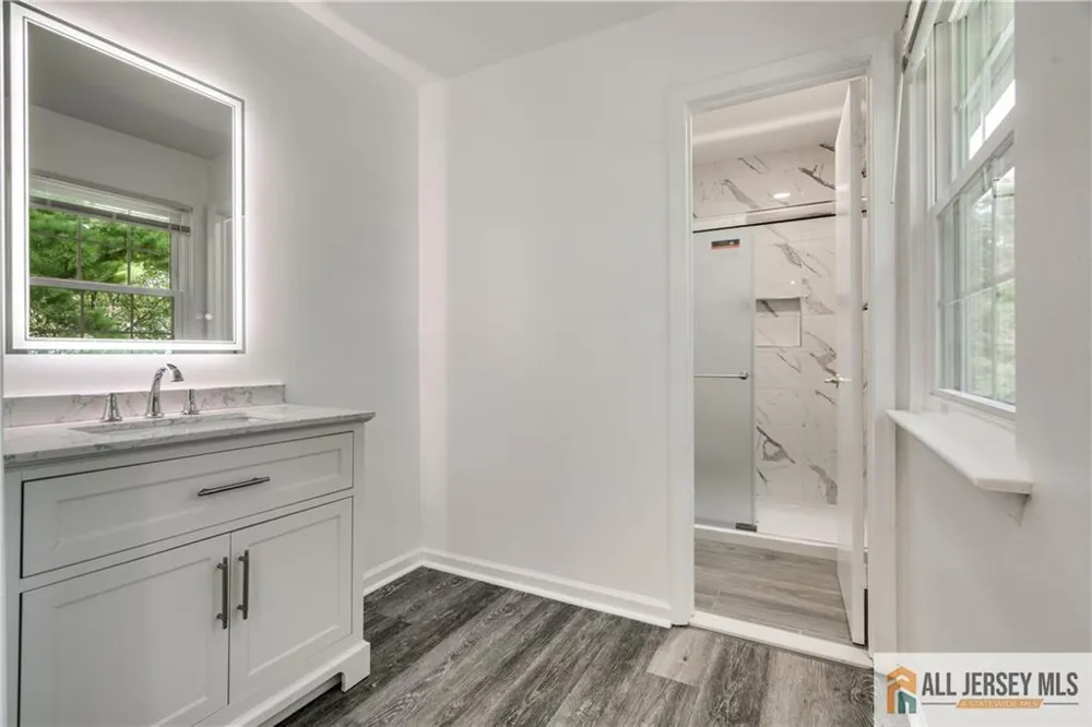 130 Winchester Way Franklin, NJ 08873