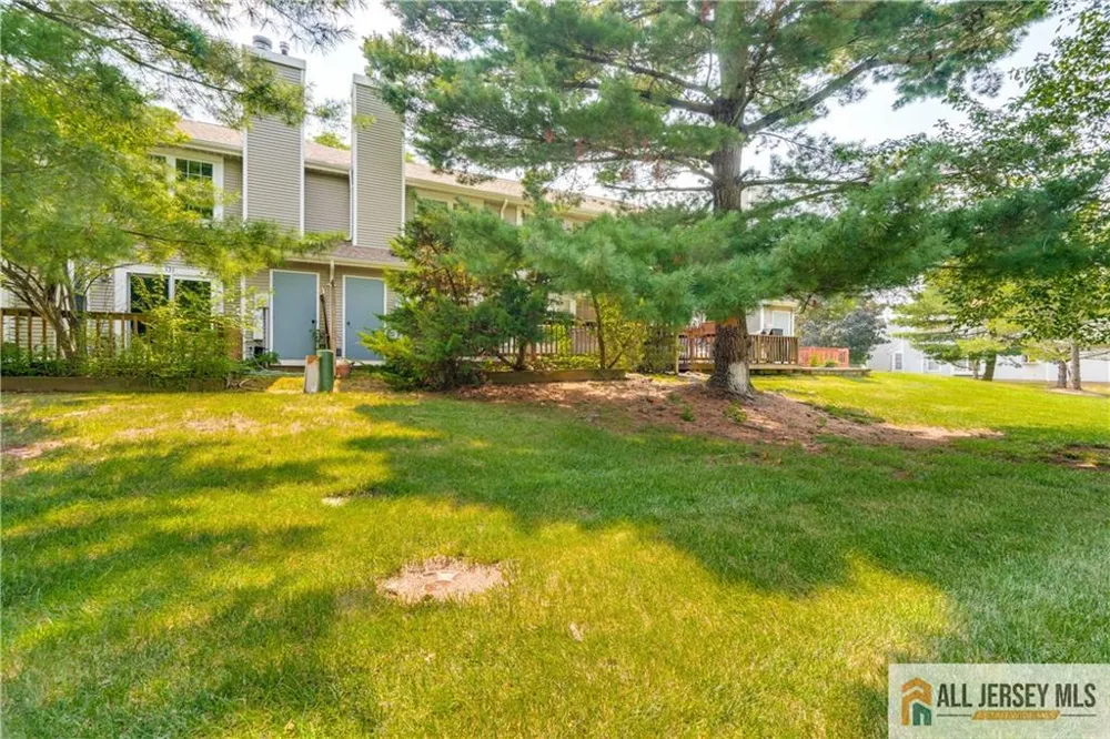 130 Winchester Way Franklin, NJ 08873