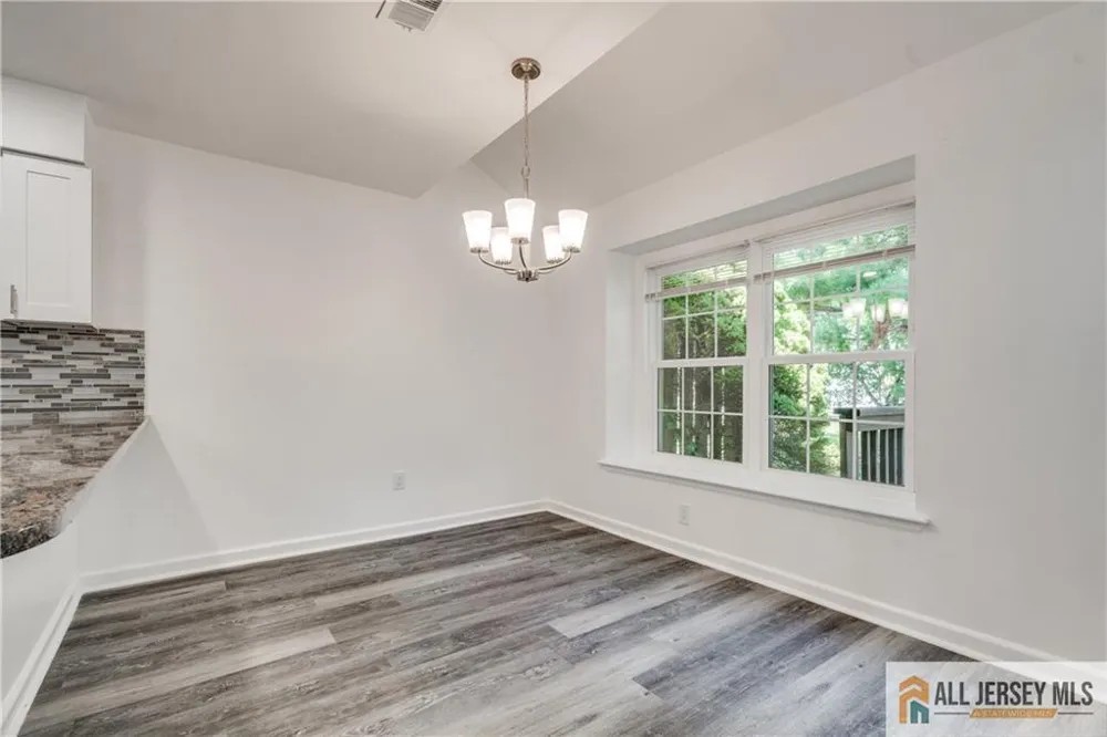 130 Winchester Way Franklin, NJ 08873