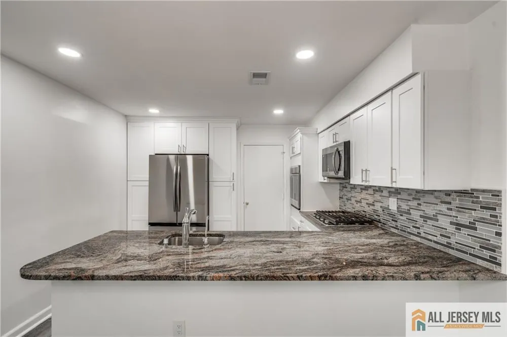 130 Winchester Way Franklin, NJ 08873