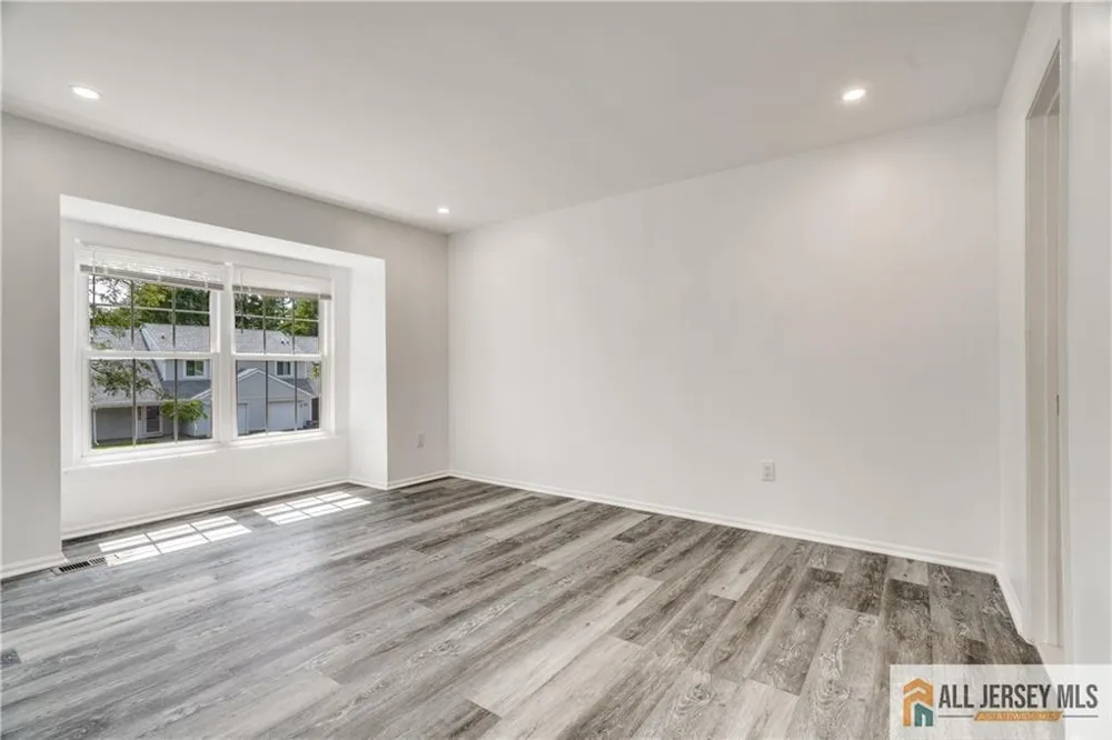 130 Winchester Way Franklin, NJ 08873