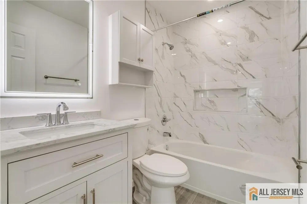 130 Winchester Way Franklin, NJ 08873