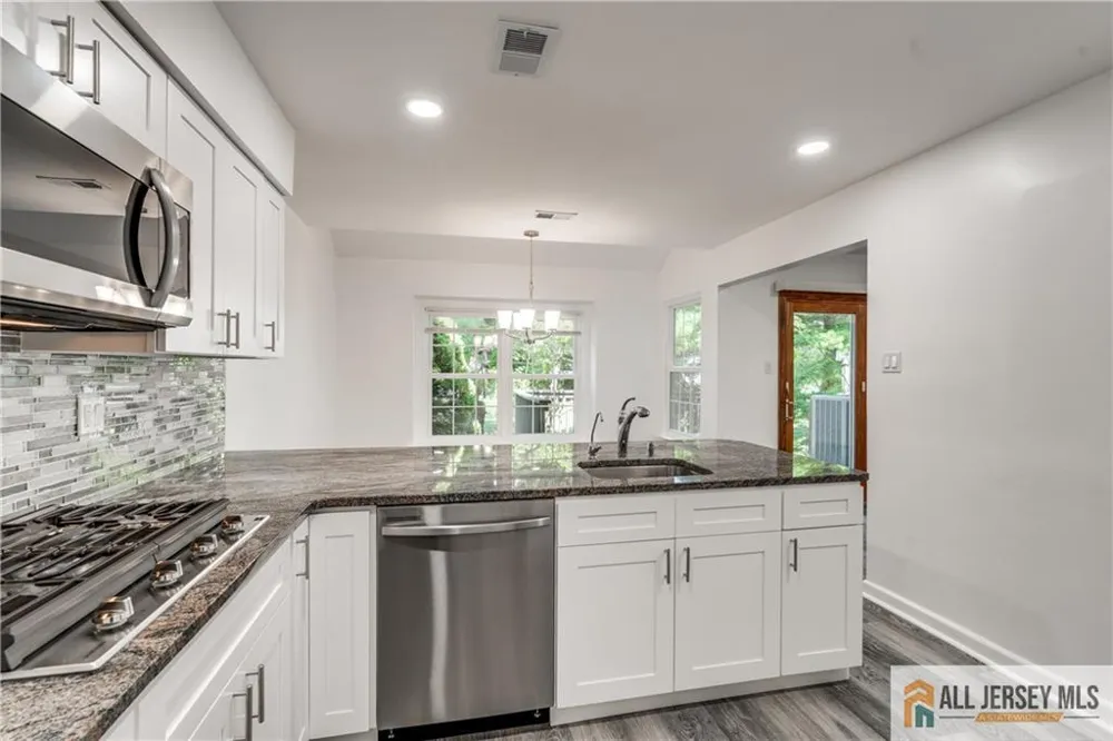 130 Winchester Way Franklin, NJ 08873
