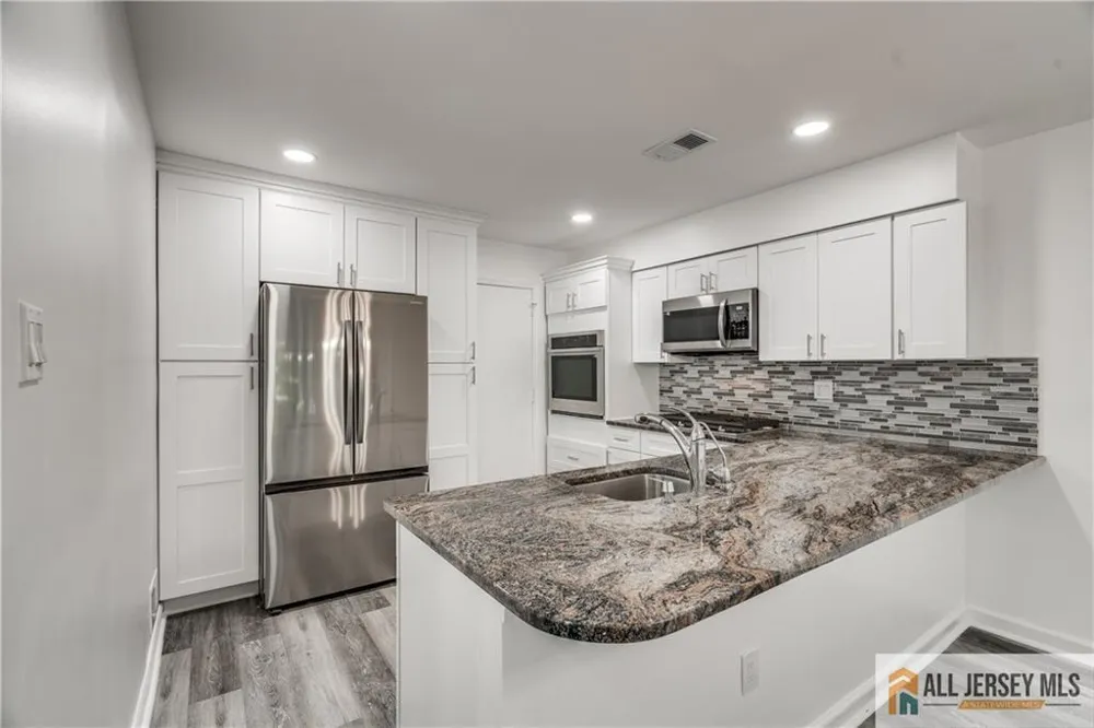 130 Winchester Way Franklin, NJ 08873