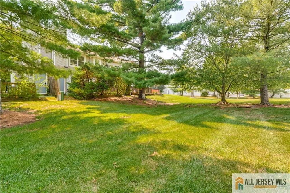130 Winchester Way Franklin, NJ 08873