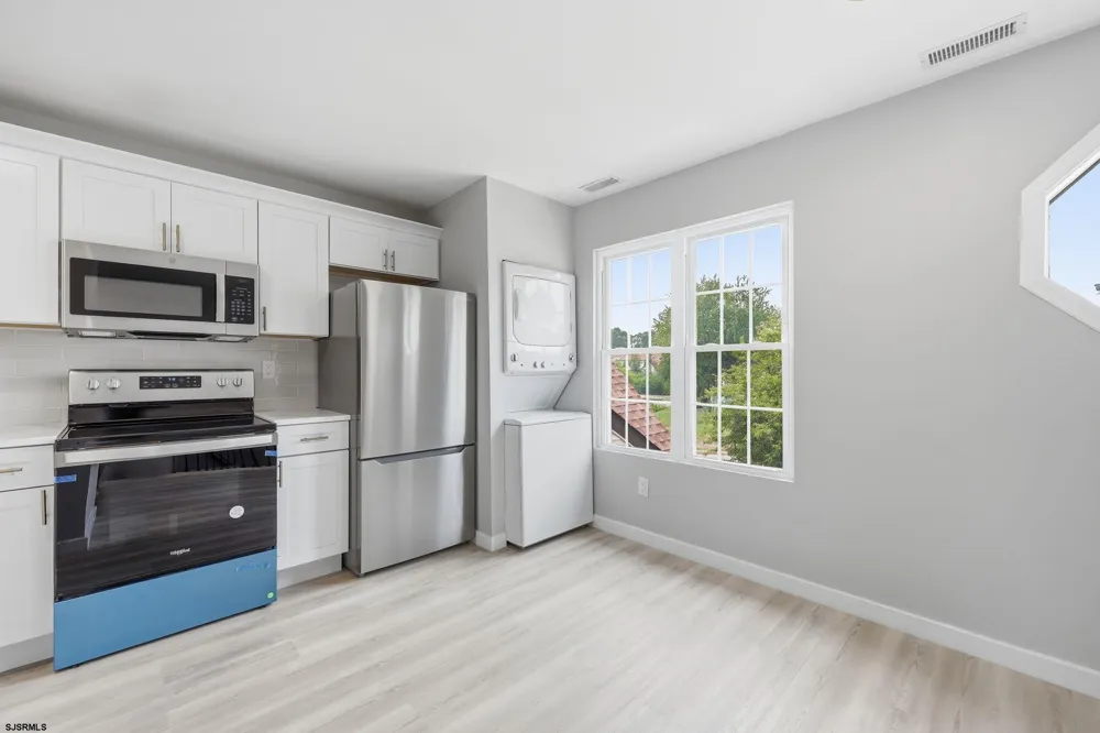 3103 Woodlands Dr Mays Landing, NJ 08330