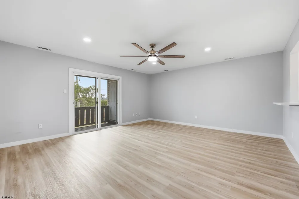 3103 Woodlands Dr Mays Landing, NJ 08330