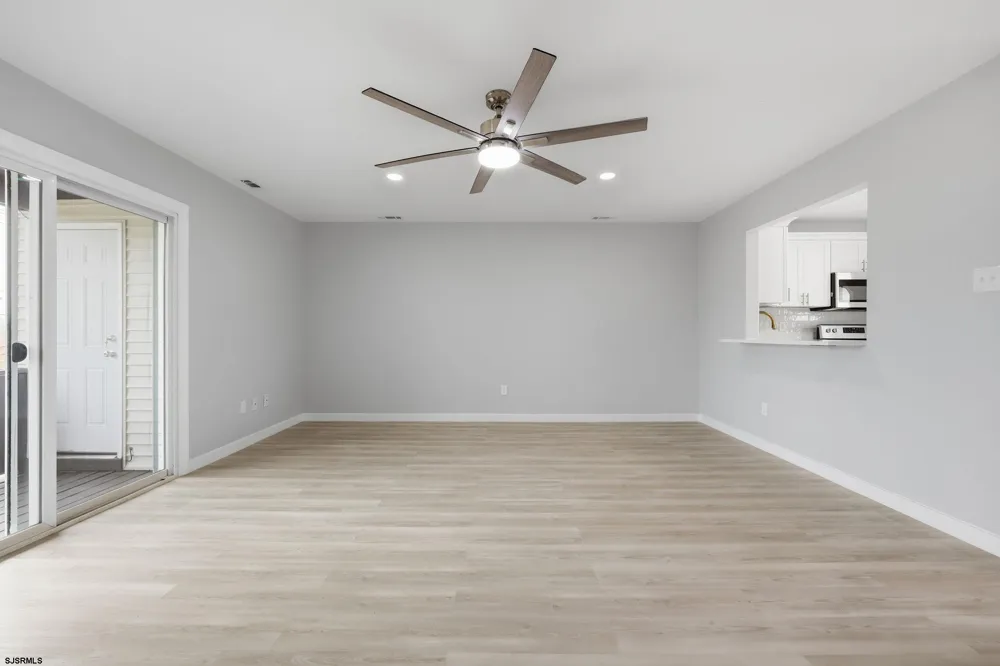 3103 Woodlands Dr Mays Landing, NJ 08330