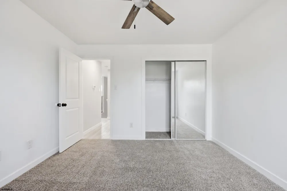 3103 Woodlands Dr Mays Landing, NJ 08330