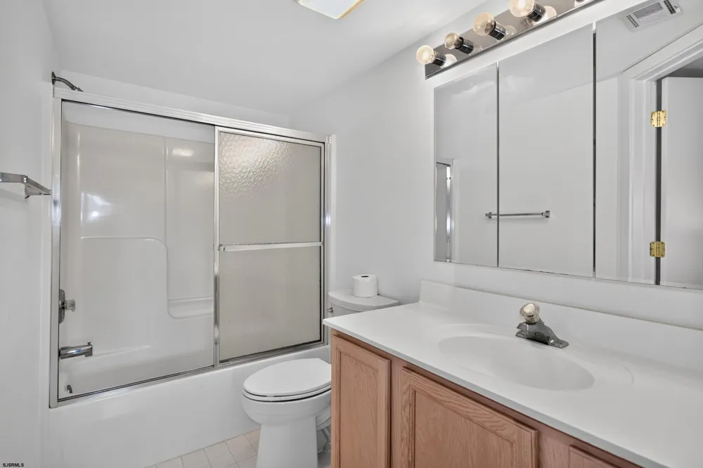 4301 Dolphin Ave Northfield, NJ 08225