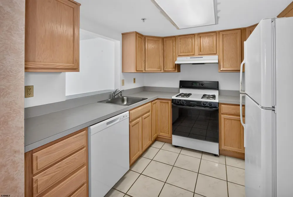 4301 Dolphin Ave Northfield, NJ 08225
