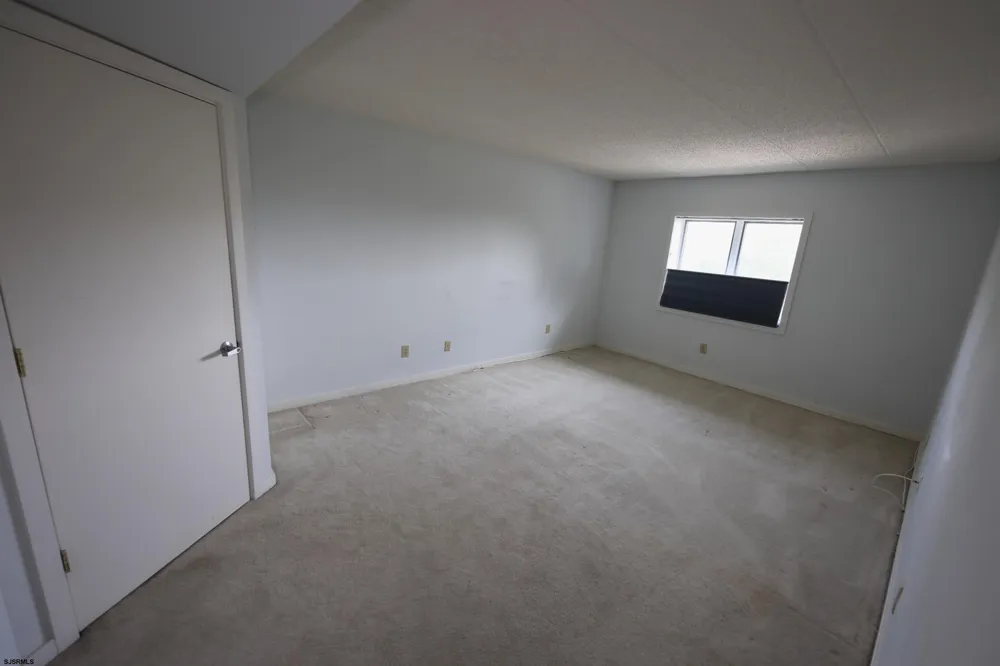 4301 Dolphin Ave Northfield, NJ 08225