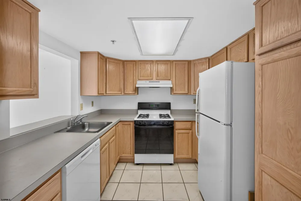4301 Dolphin Ave Northfield, NJ 08225