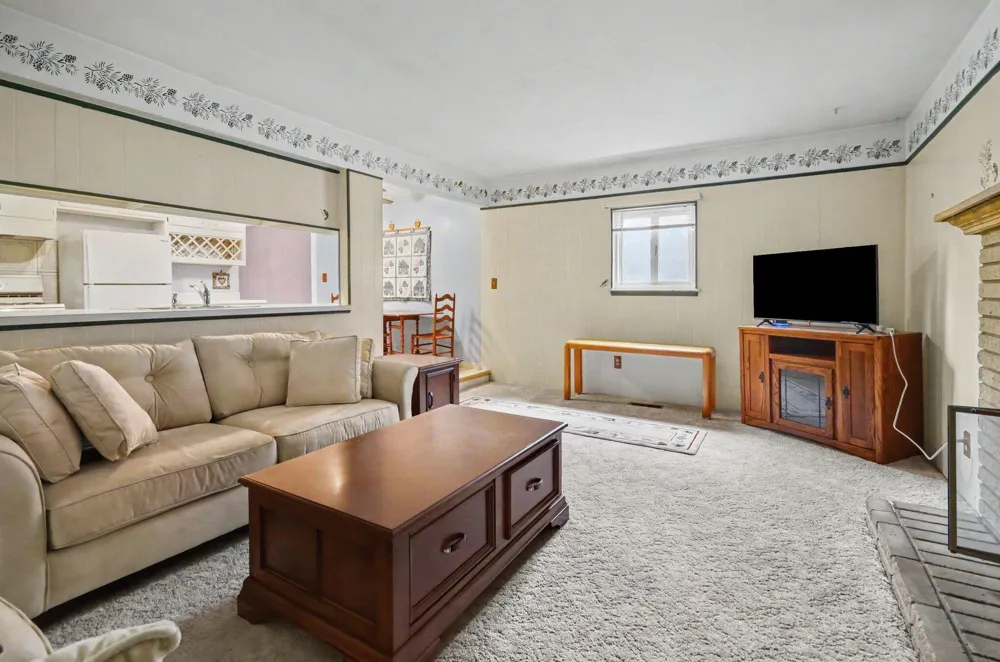 7917 Kaiser Street Canton, MI 48187