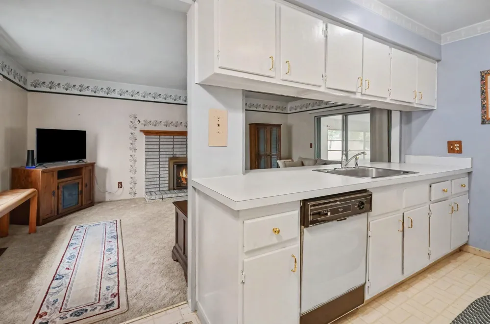 7917 Kaiser Street Canton, MI 48187