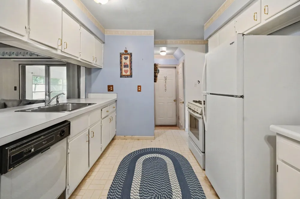 7917 Kaiser Street Canton, MI 48187