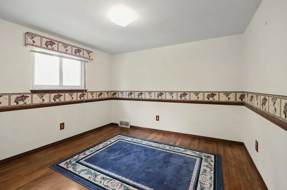 7917 Kaiser Street Canton, MI 48187