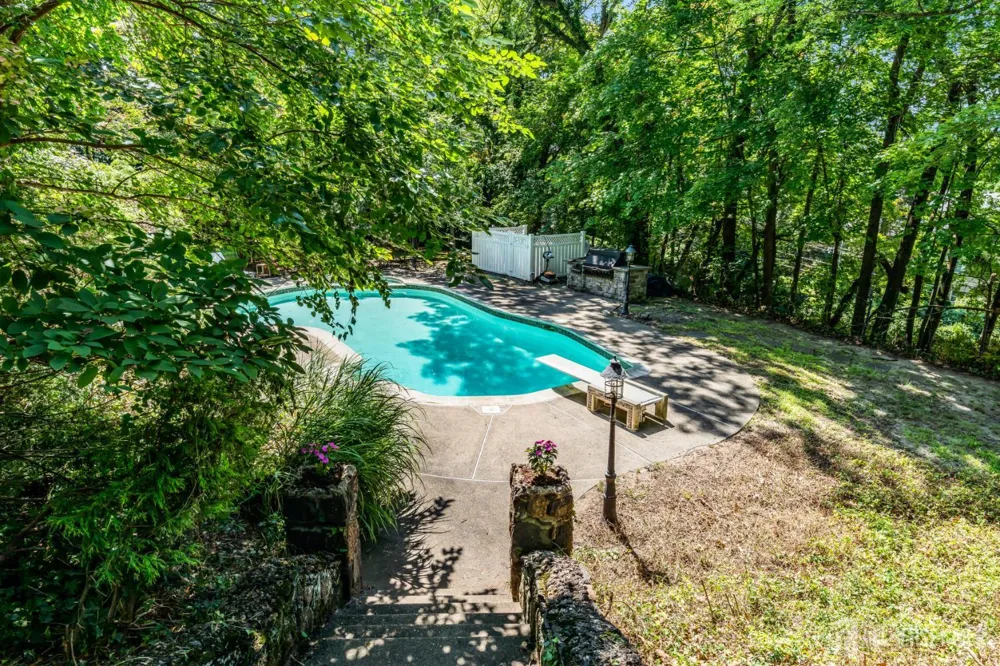 50 Hooper Avenue Atlantic Highlands, NJ 07716