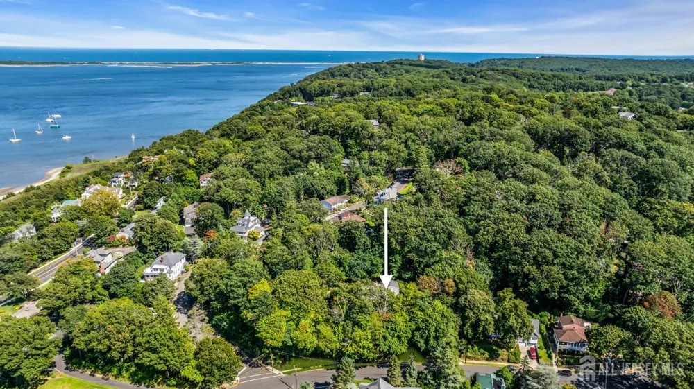 50 Hooper Avenue Atlantic Highlands, NJ 07716