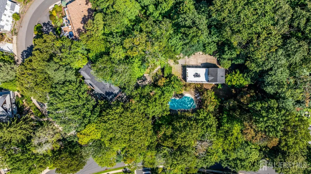 50 Hooper Avenue Atlantic Highlands, NJ 07716